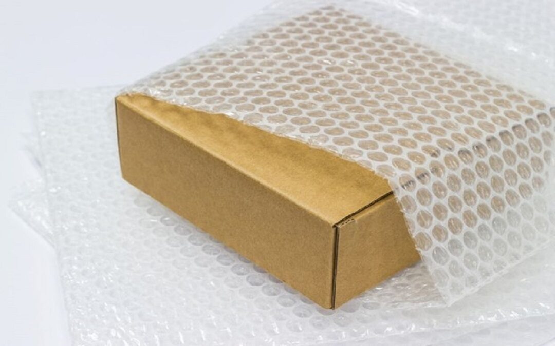 https://www.thepackagingcompany.com/knowledge-sharing/wp-content/uploads/2023/03/How-To-Ship-Items-With-Bubble-Wrap-1080x675.jpg